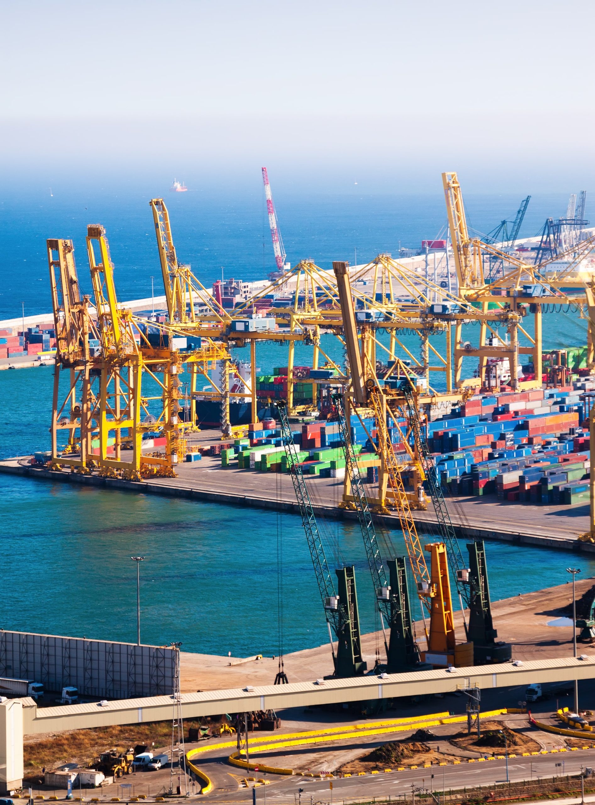 industrial port de barcelona min scaled.jpg